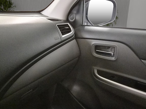Mitsubishi L200 17 of 26
