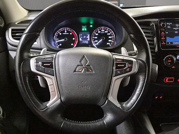 Mitsubishi L200 14 of 26