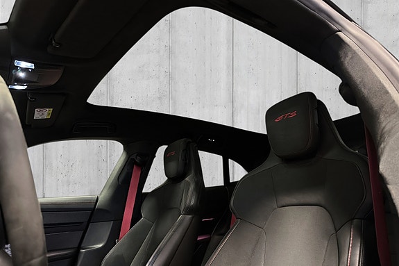 Porsche Taycan GTS 19 of 30