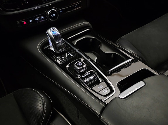 Volvo V90 28 of 30