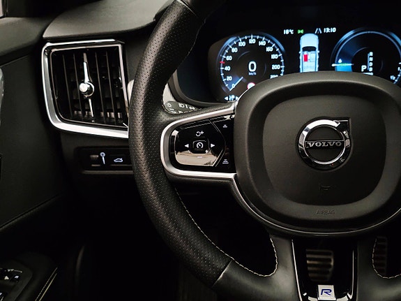 Volvo V90 23 of 30