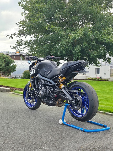Yamaha MT-09 SP 2 of 4