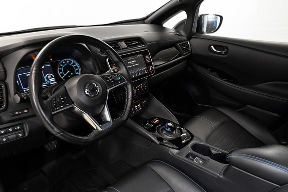 Nissan Leaf 8 of 24