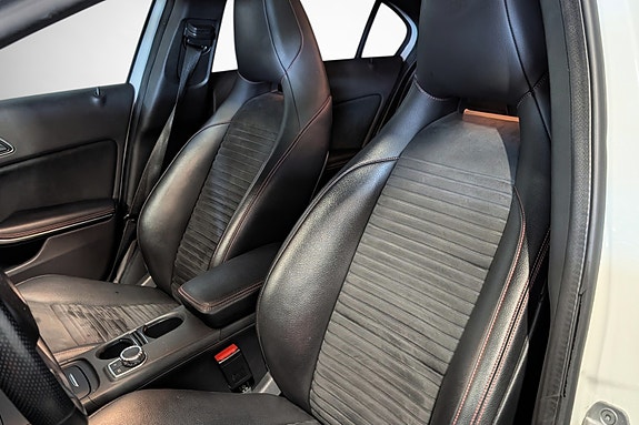 Mercedes-Benz A200 19 of 26