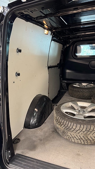 Mercedes-Benz Vito 21 of 23