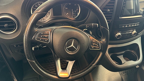 Mercedes-Benz Vito 9 of 23