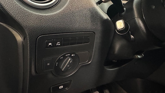 Mercedes-Benz Vito 12 of 23