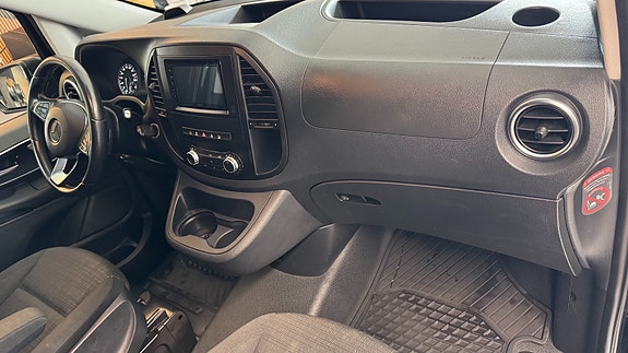 Mercedes-Benz Vito 13 of 23