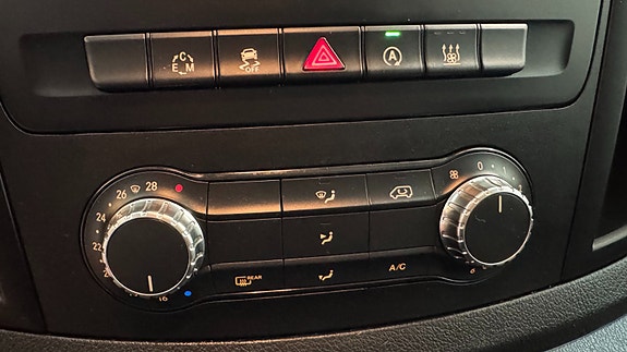 Mercedes-Benz Vito 10 of 23