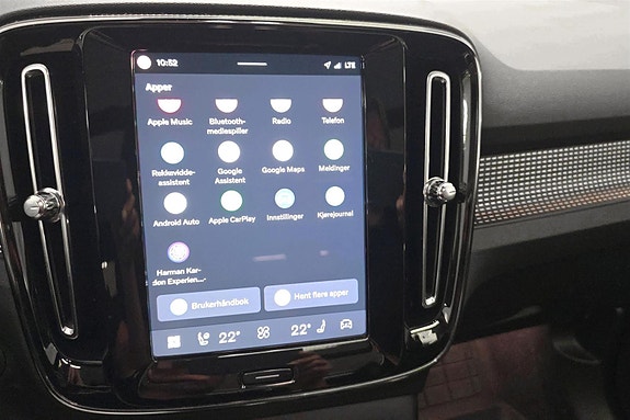 Volvo XC40 15 of 30