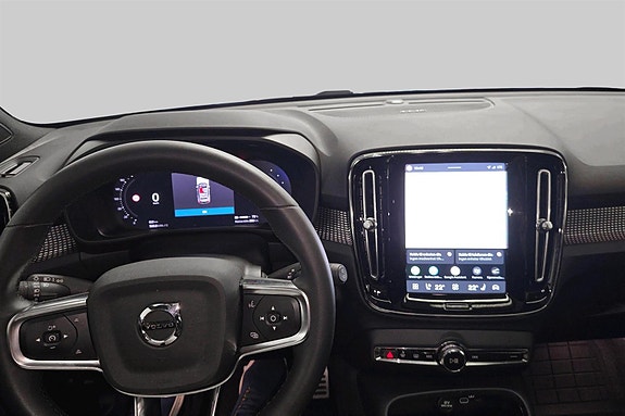 Volvo XC40 10 of 30