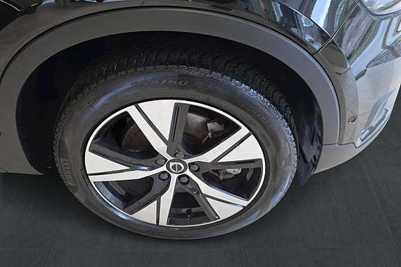 Volvo XC40 27 of 30