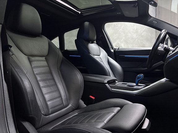 BMW i4 8 of 29