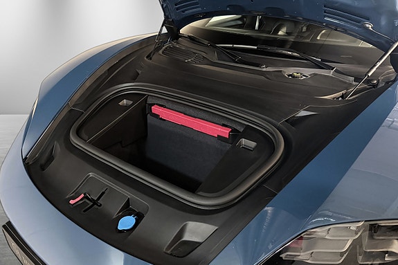 Porsche Taycan 4S 6 of 30