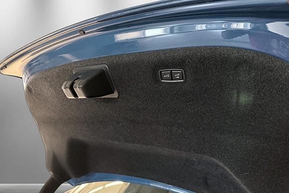 Porsche Taycan 4S 13 of 30