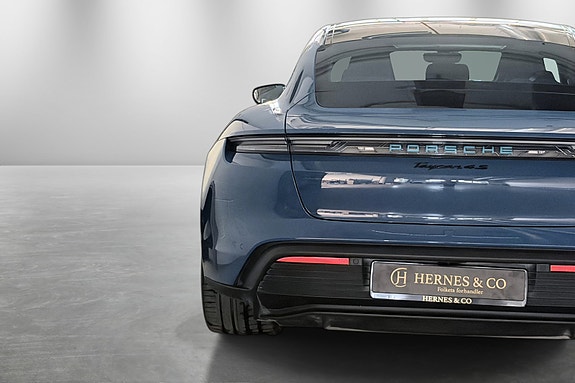 Porsche Taycan 4S 10 of 30