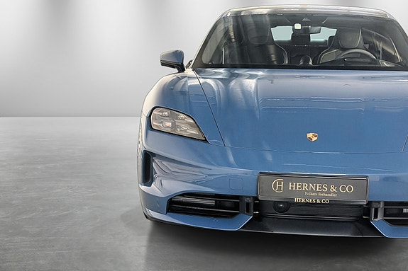 Porsche Taycan 4S 4 of 30