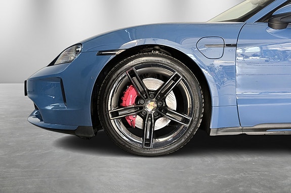 Porsche Taycan 4S 14 of 30