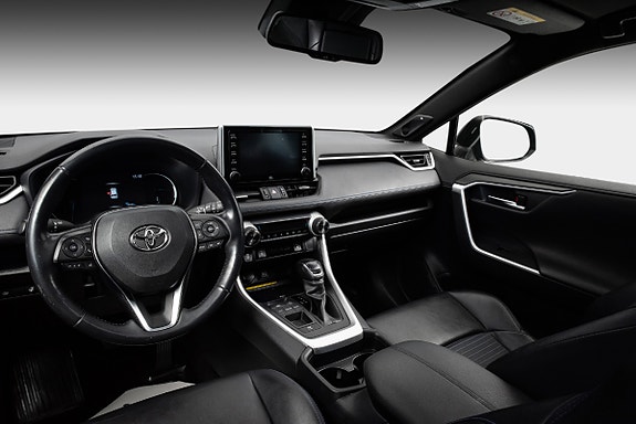 Toyota RAV4 9 of 21