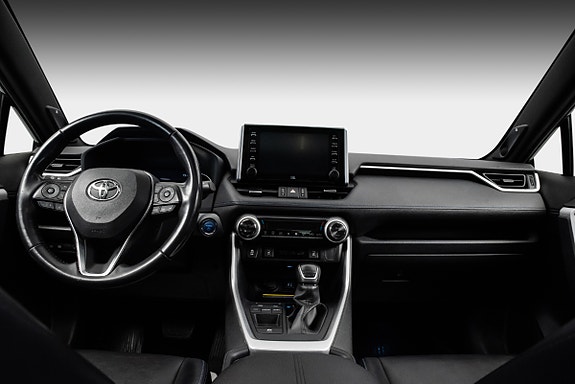 Toyota RAV4 10 of 21