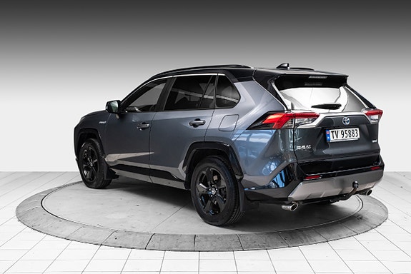 Toyota RAV4 7 of 21