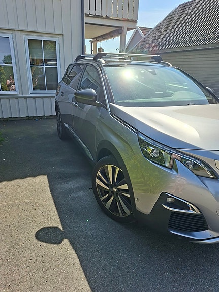 Peugeot 5008 3 of 20