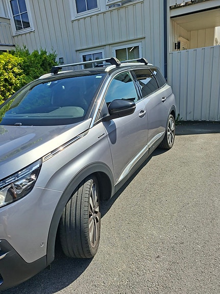 Peugeot 5008 2 of 20