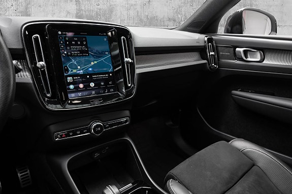 Volvo XC40 11 of 30
