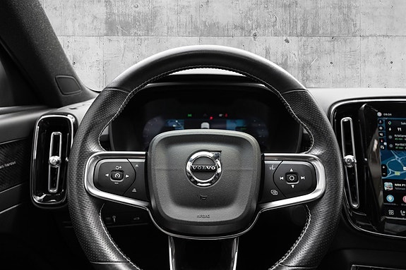 Volvo XC40 21 of 30