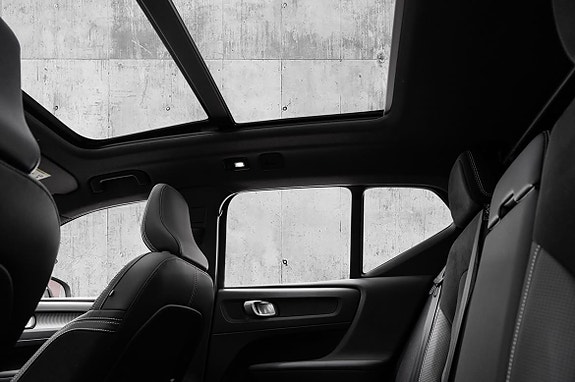 Volvo XC40 19 of 30