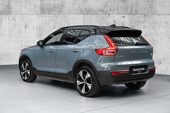 Volvo XC40 7 of 30
