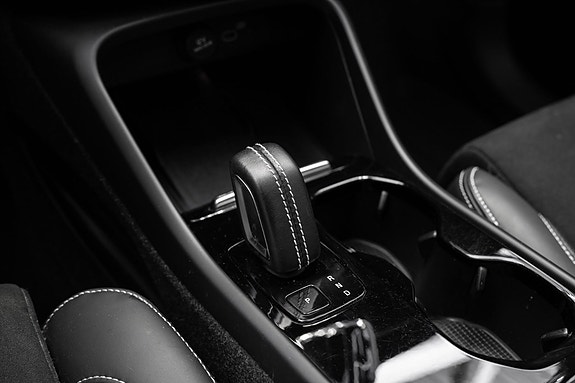 Volvo XC40 13 of 30