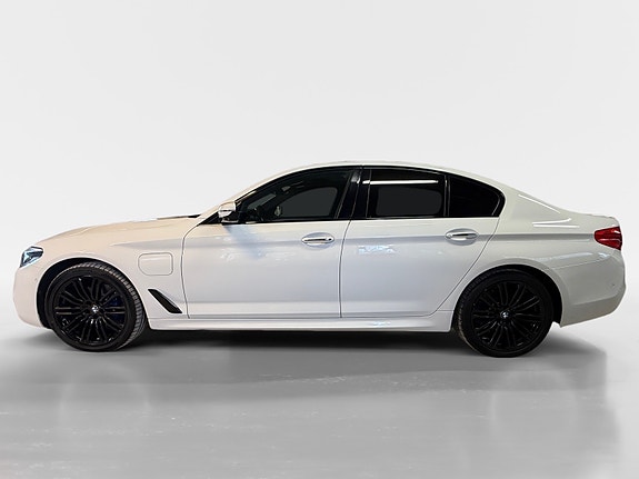 BMW 530e 4 of 29
