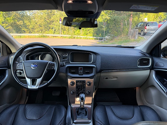 Volvo V40 Cross Country 19 of 30