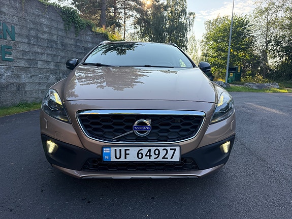 Volvo V40 Cross Country 8 of 30