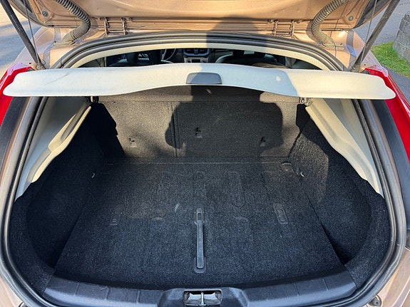 Volvo V40 Cross Country 16 of 30