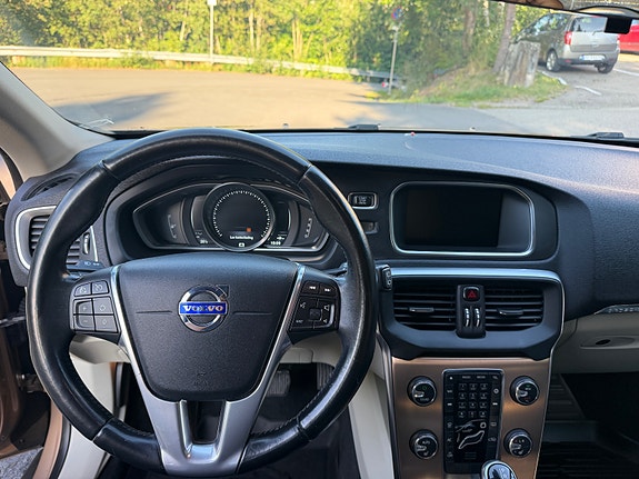 Volvo V40 Cross Country 20 of 30