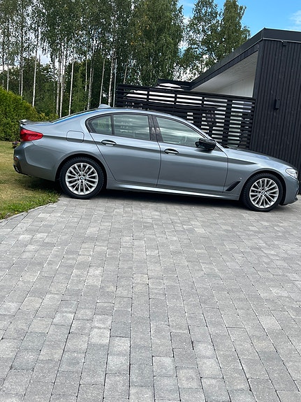BMW 530e 3 of 21