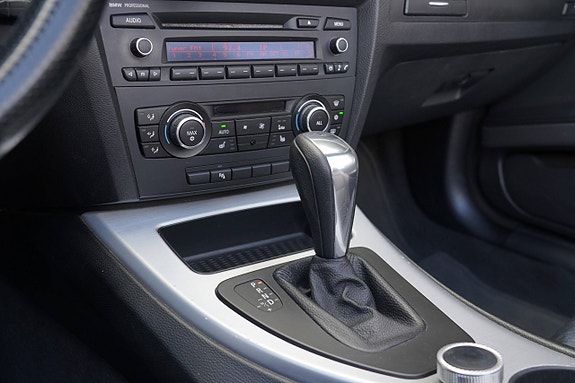 BMW 320d 15 of 19