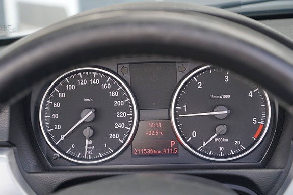 BMW 320d 16 of 19
