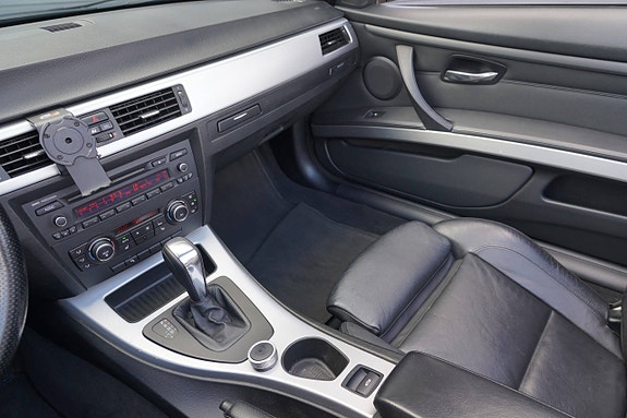 BMW 320d 14 of 19
