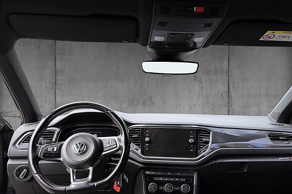 Volkswagen T-Roc 11 of 20