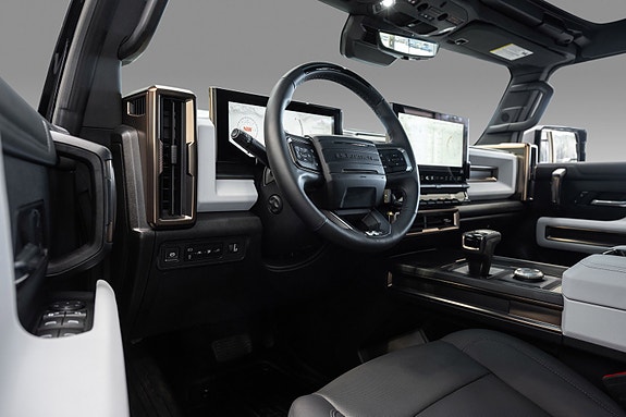 GMC Hummer EV 24 of 30