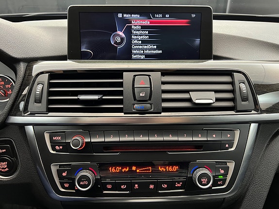 BMW 320 24 of 30