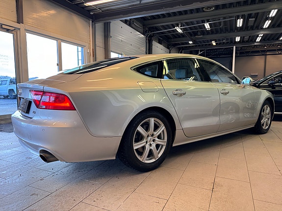 Audi A7 9 of 30