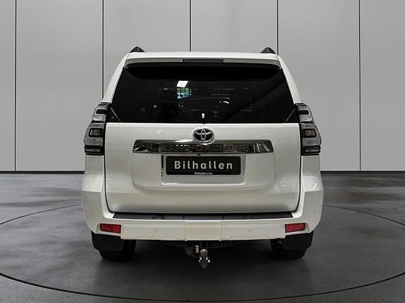 Toyota Land Cruiser 4 of 30