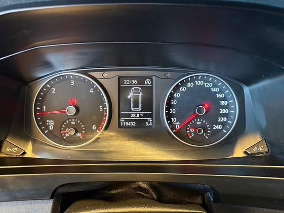 Volkswagen Transporter 18 of 29