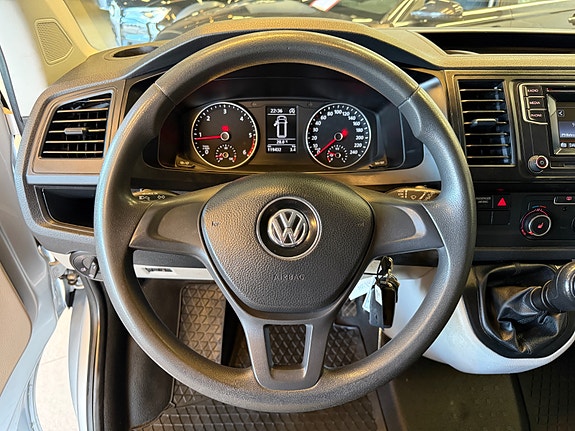 Volkswagen Transporter 17 of 29