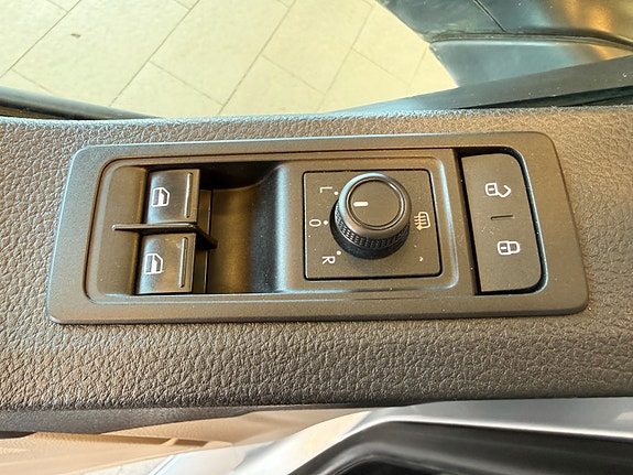 Volkswagen Transporter 14 of 29
