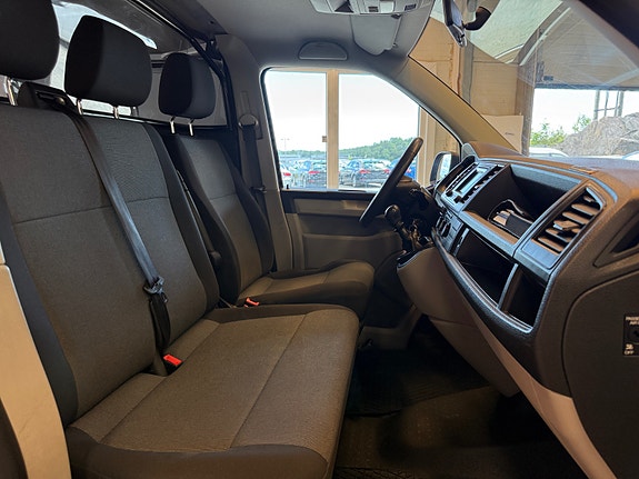 Volkswagen Transporter 13 of 29